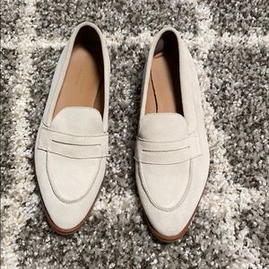 Everlane cream/tan suede loafers